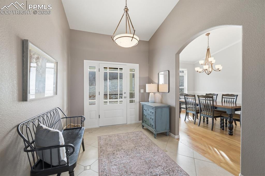 Image 3 of 46: Entry