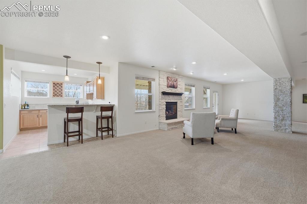 Image 30 of 46: Living Room