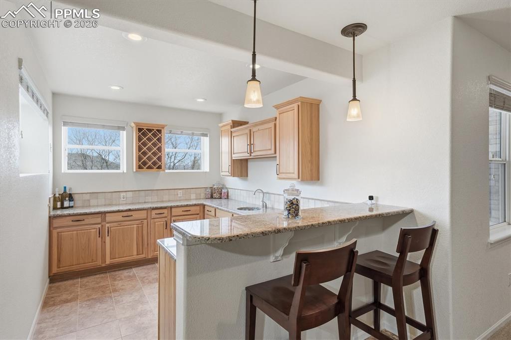 Image 31 of 46: Kitchen