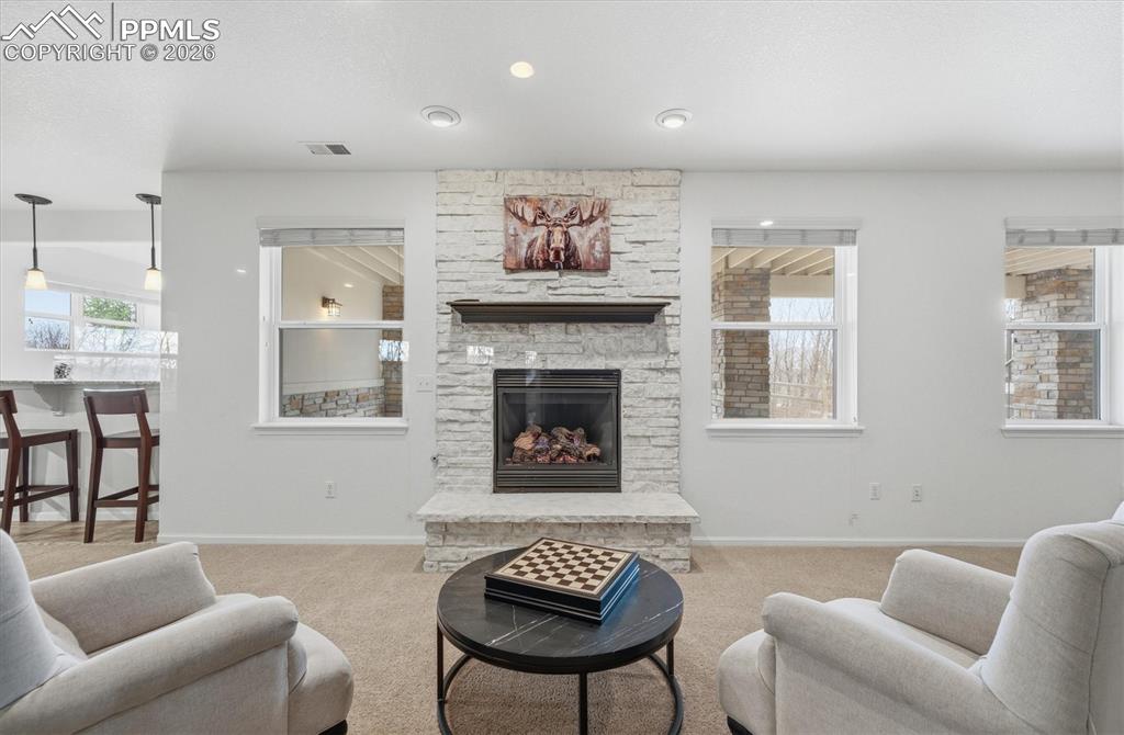 Image 32 of 46: Living Room