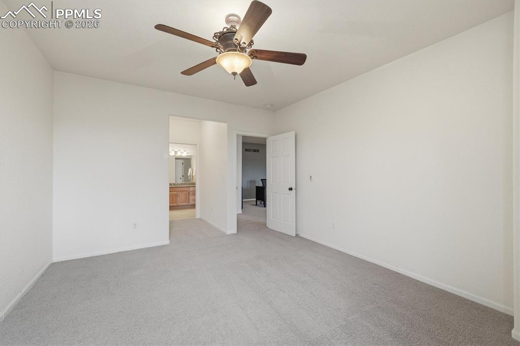 Image 37 of 46: Bedroom