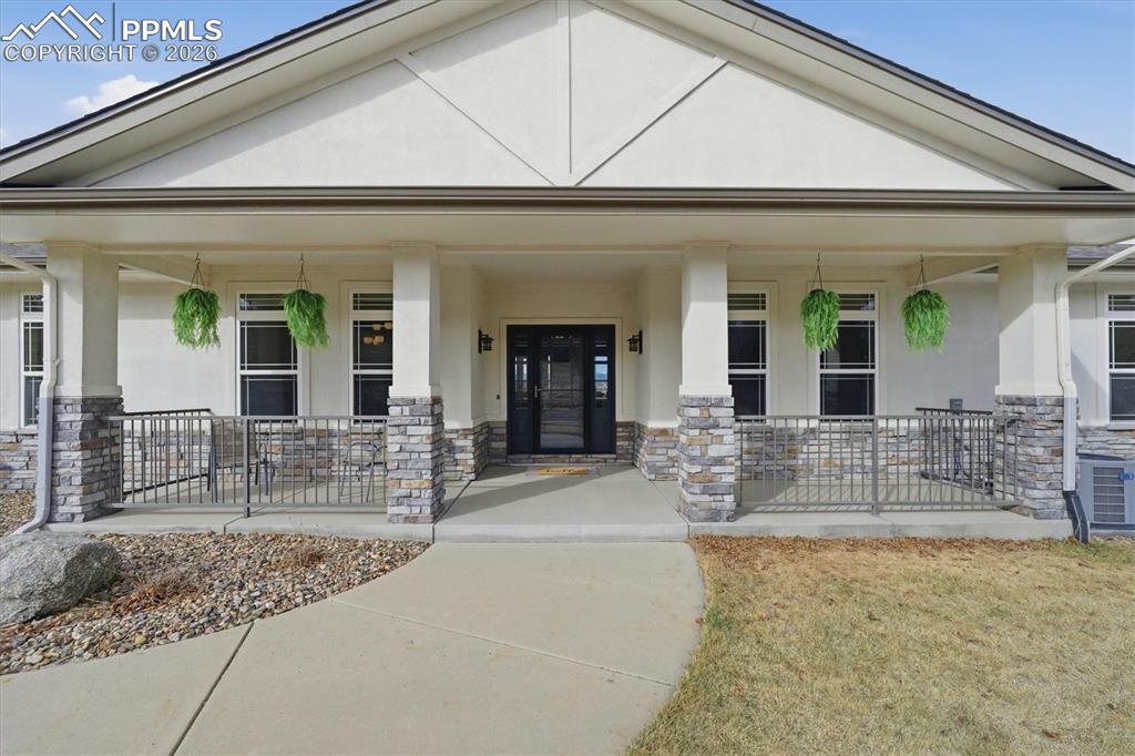 Image 44 of 46: Entry