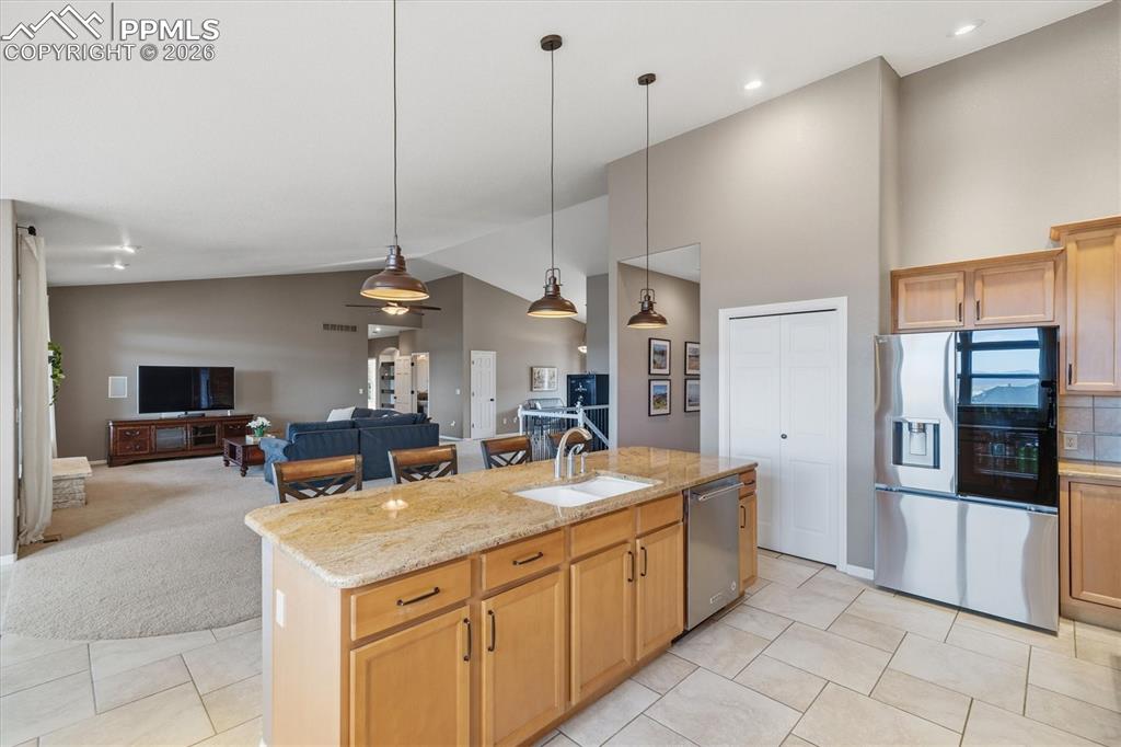 Image 8 of 46: Kitchen