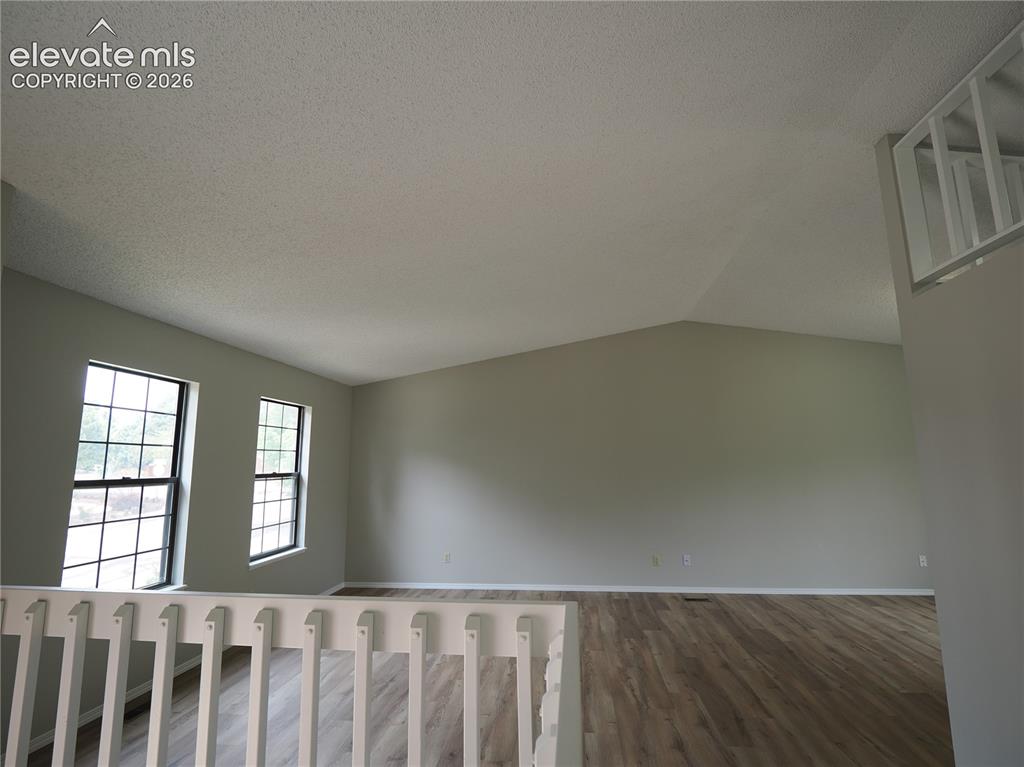 Image 3 of 31: Family Room
