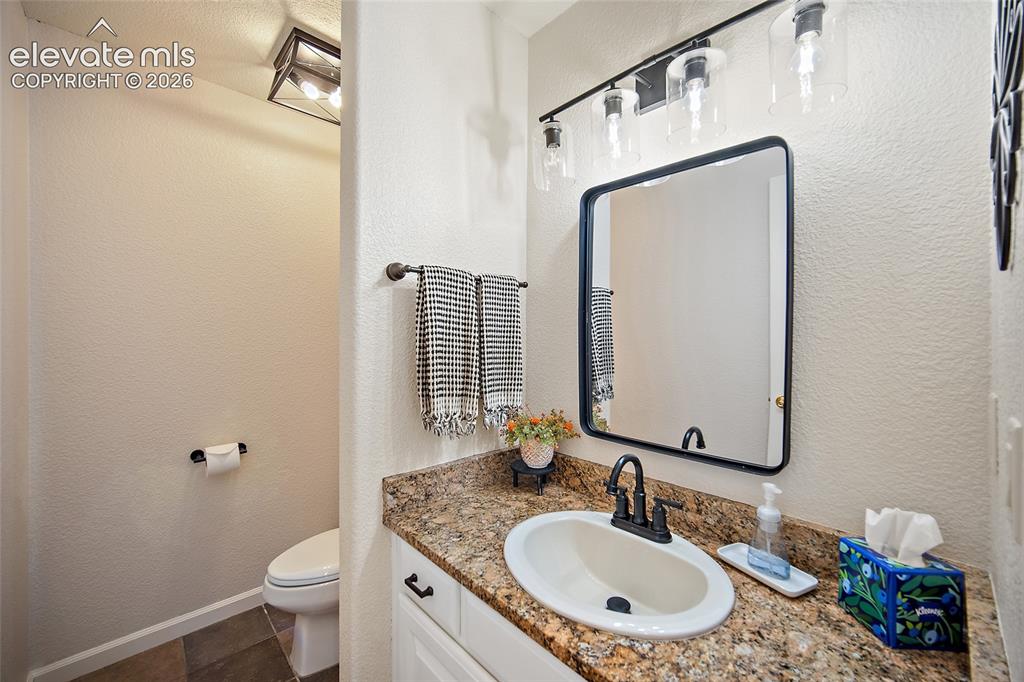 Image 15 of 50: Bathroom