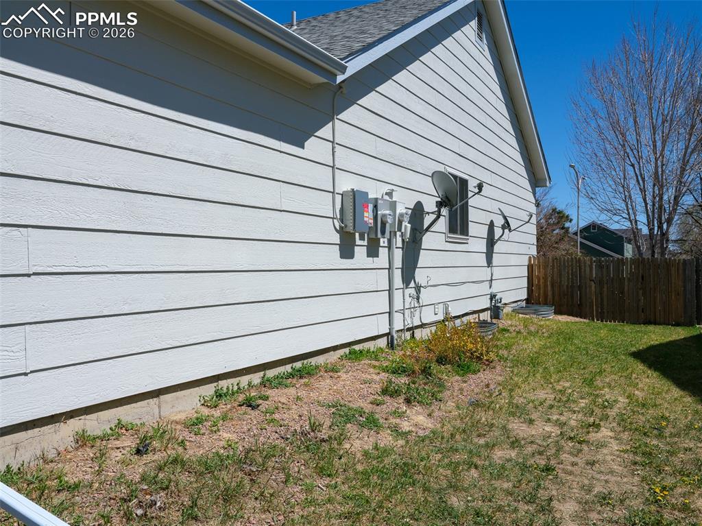 Image 30 of 38: Side of Structure