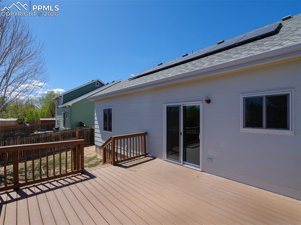 Image 33 of 38: Deck