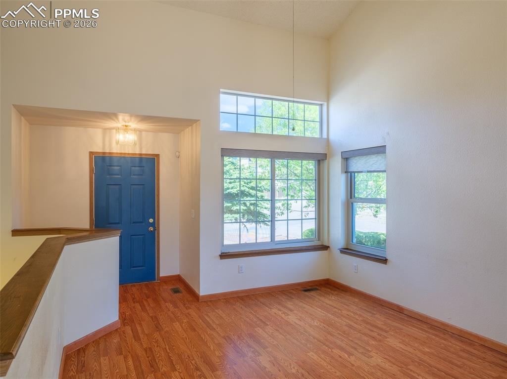 Image 6 of 38: Entry