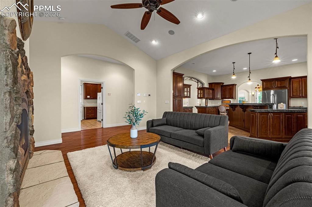 Image 19 of 46: No Description Available