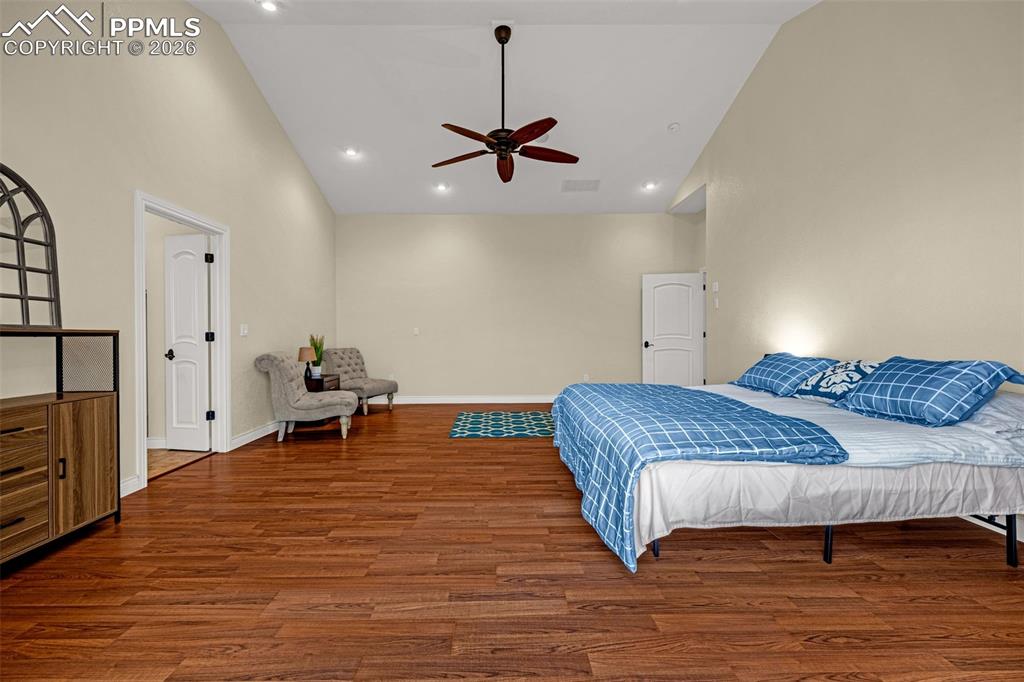 Image 22 of 46: Master Bedroom