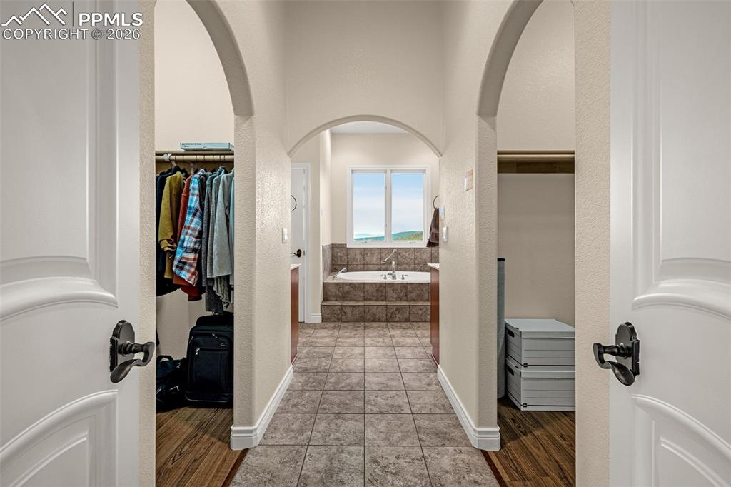 Image 25 of 46: Master Bedroom