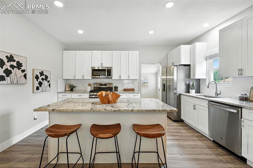 Image 14 of 42: Kitchen