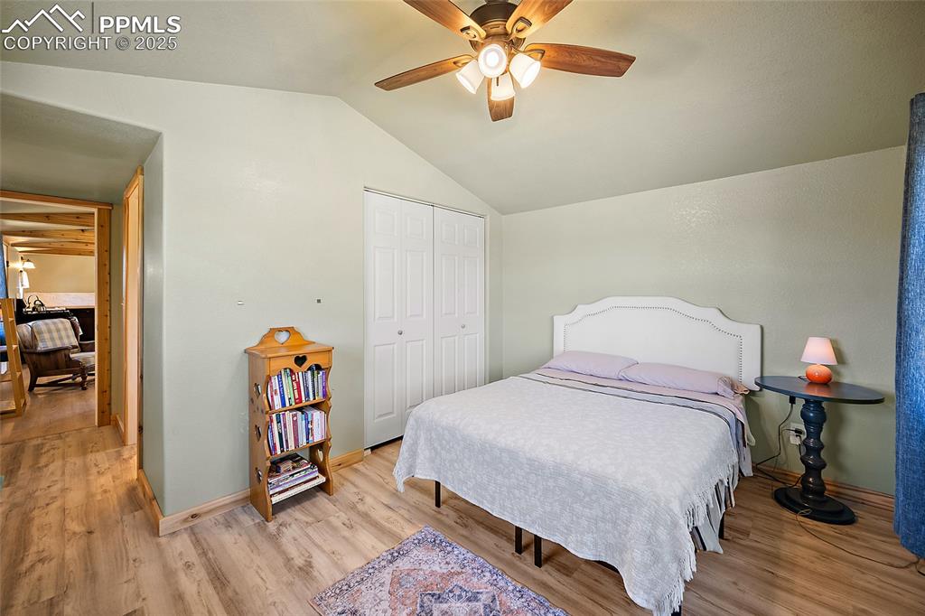 Image 16 of 41: Bedroom