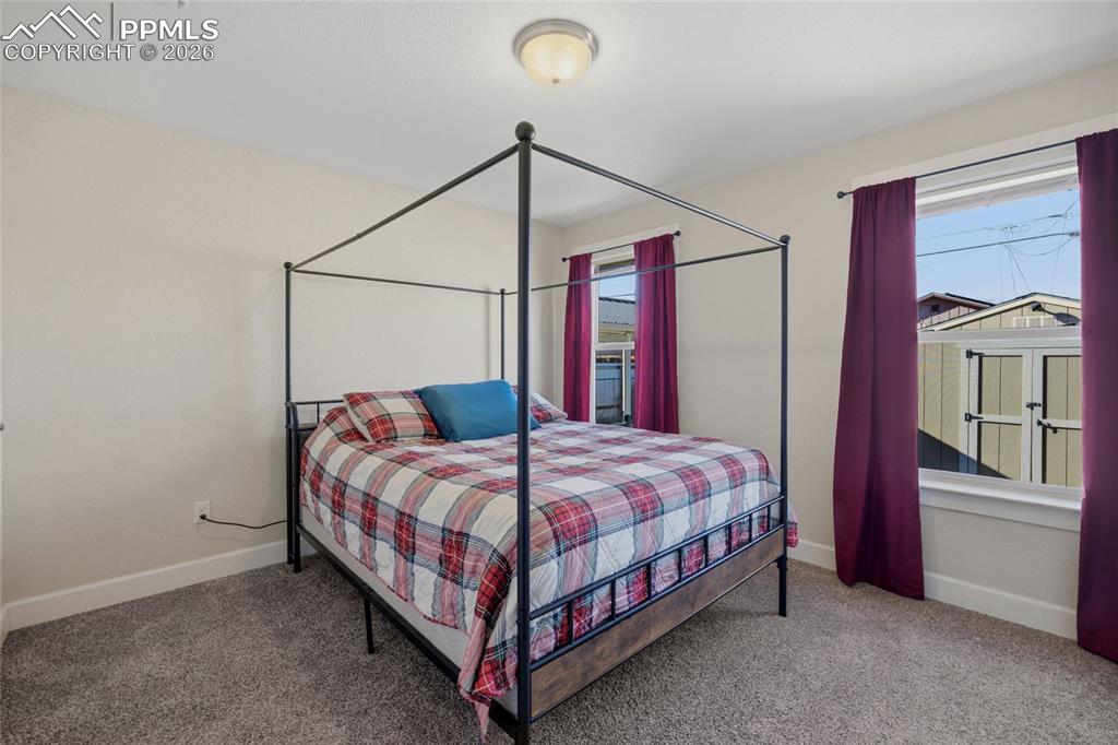 Image 18 of 36: Bedroom