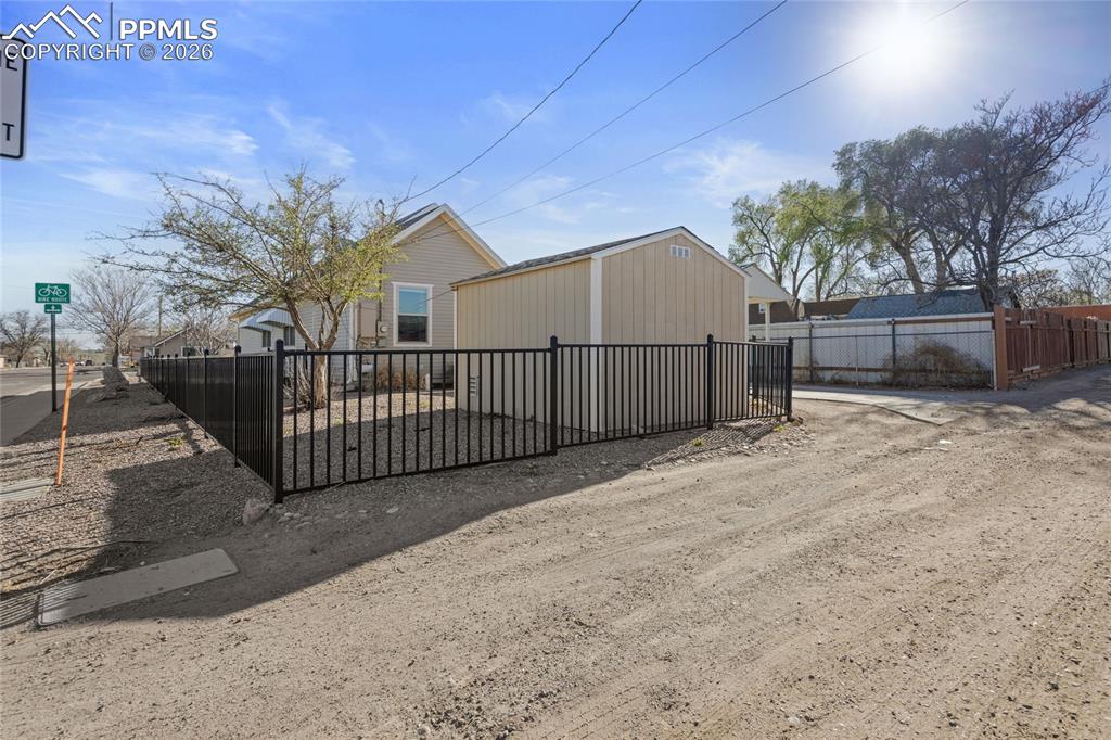 Image 35 of 36: Side of Structure