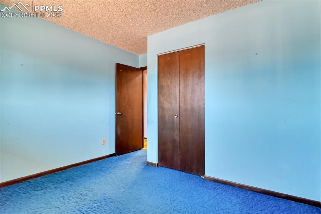 Image 26 of 35: Bedroom