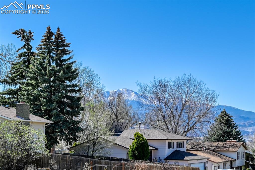 Image 34 of 35: View