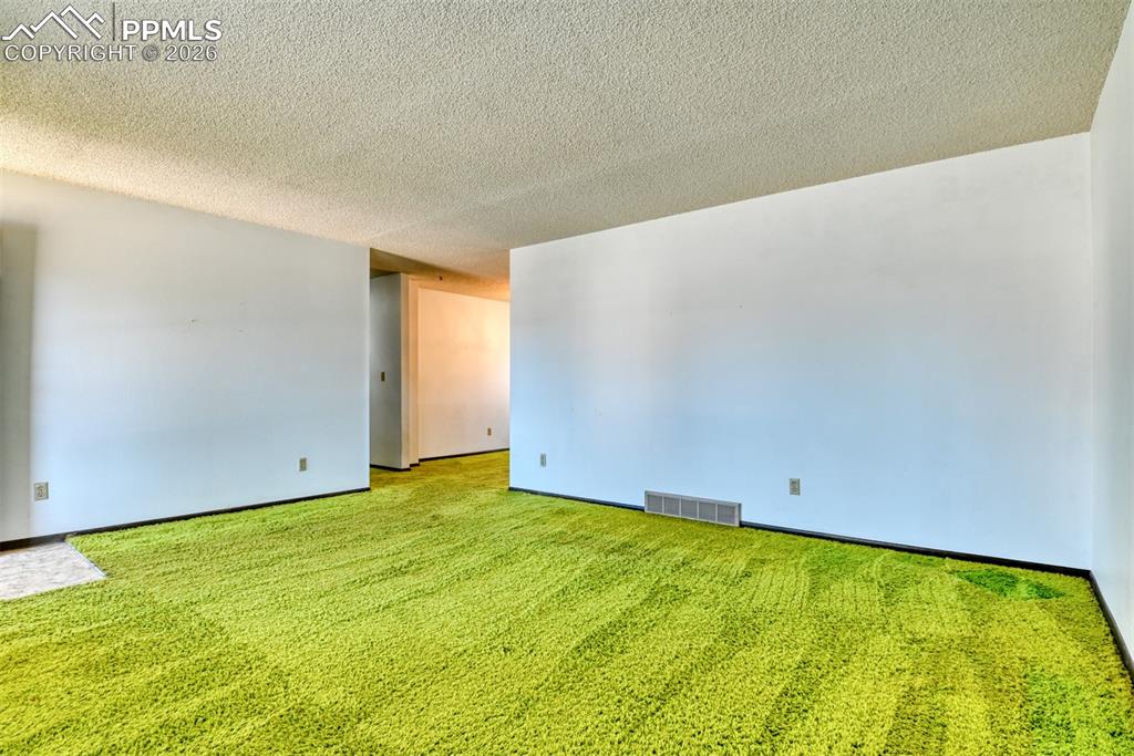 Image 4 of 35: Living Room