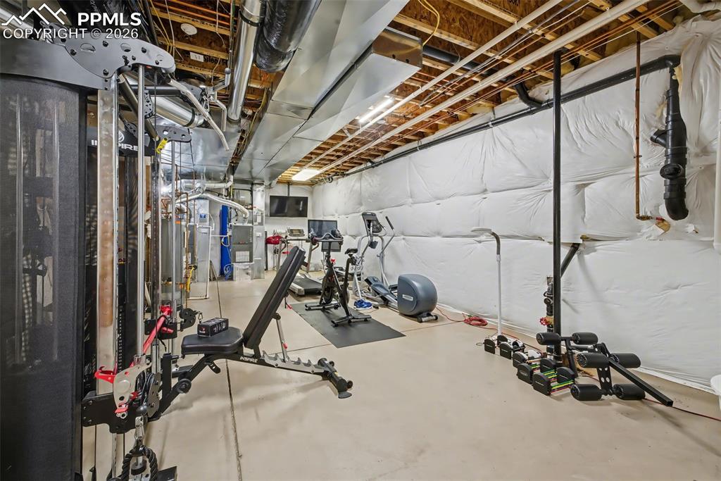 Image 41 of 50: Storage