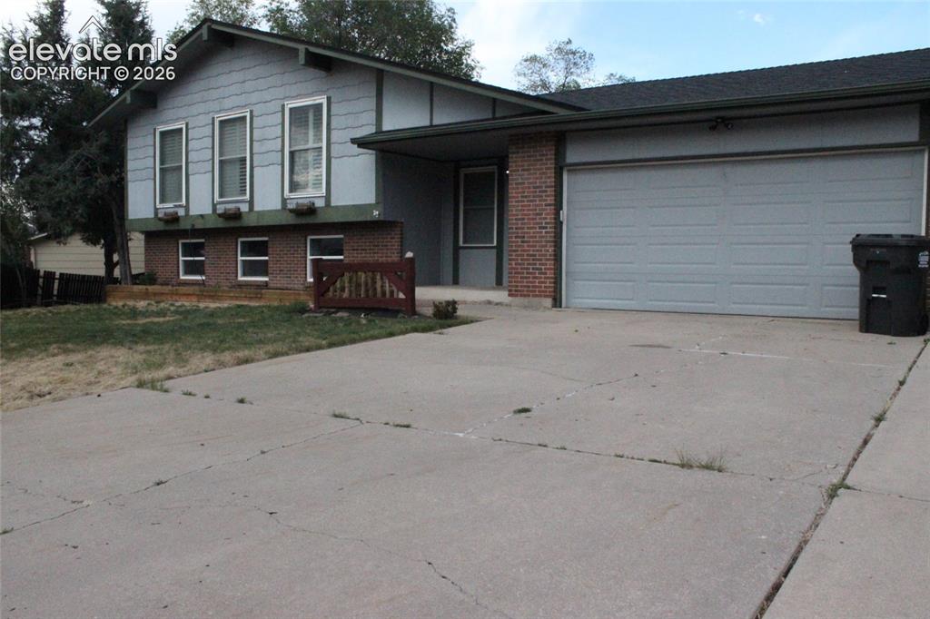 Image 4 of 45: Front of Structure
