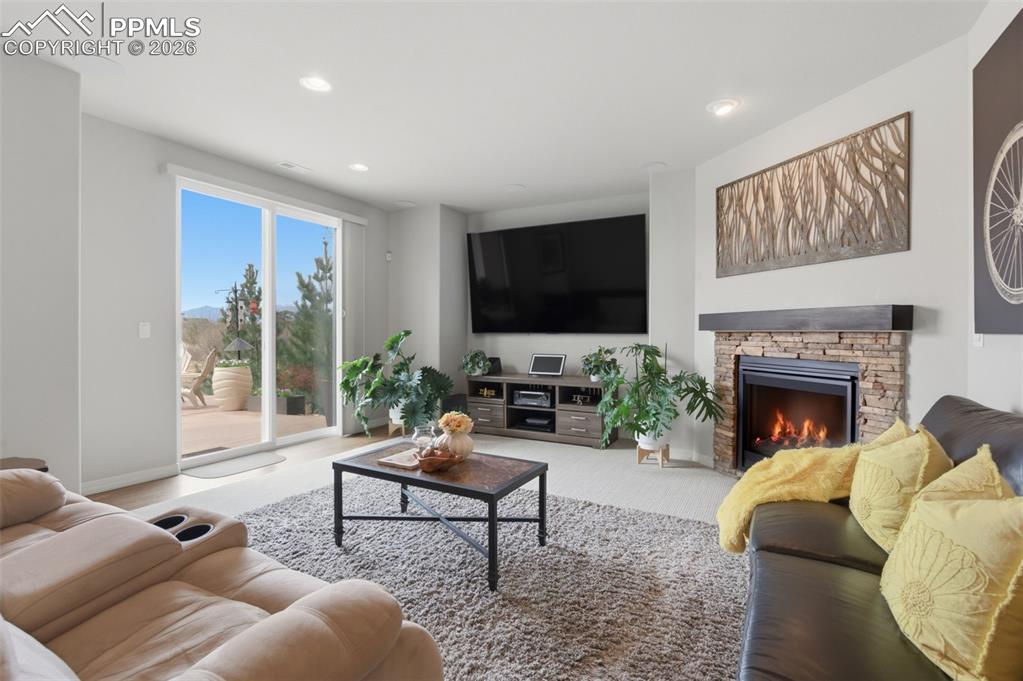 Image 33 of 50: Gas Fireplace With Blower