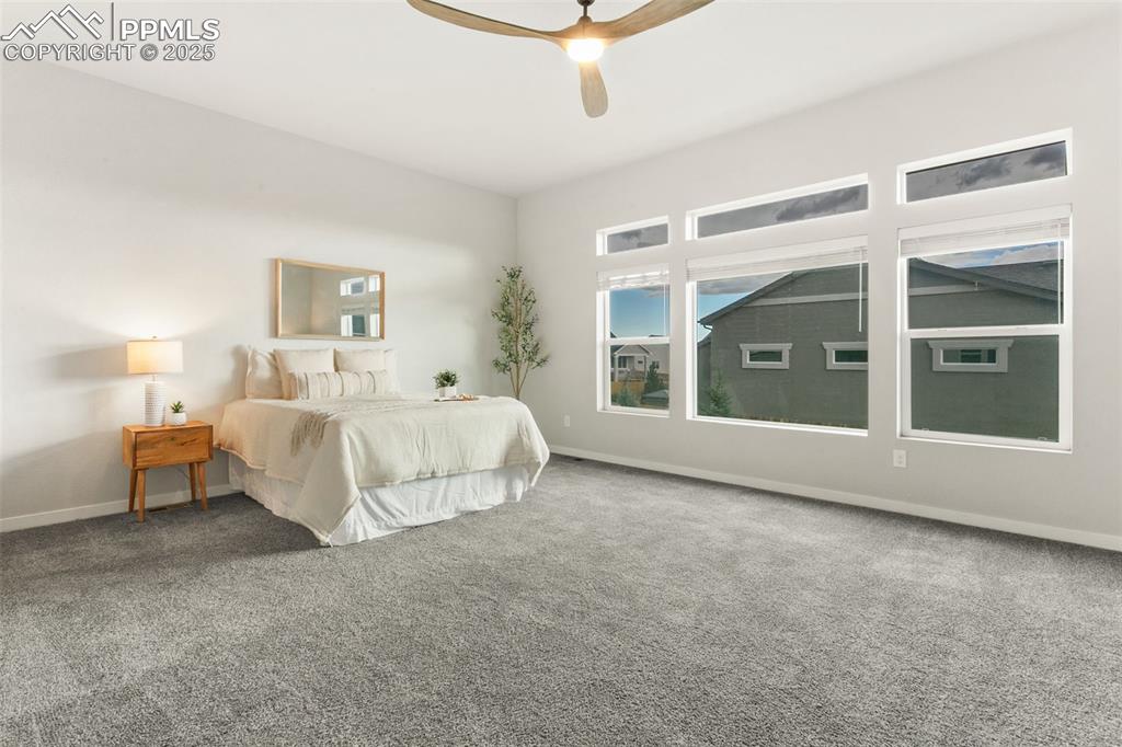 Image 26 of 46: Bedroom