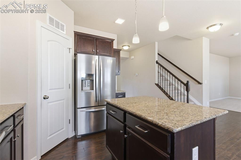 Image 16 of 46: Kitchen