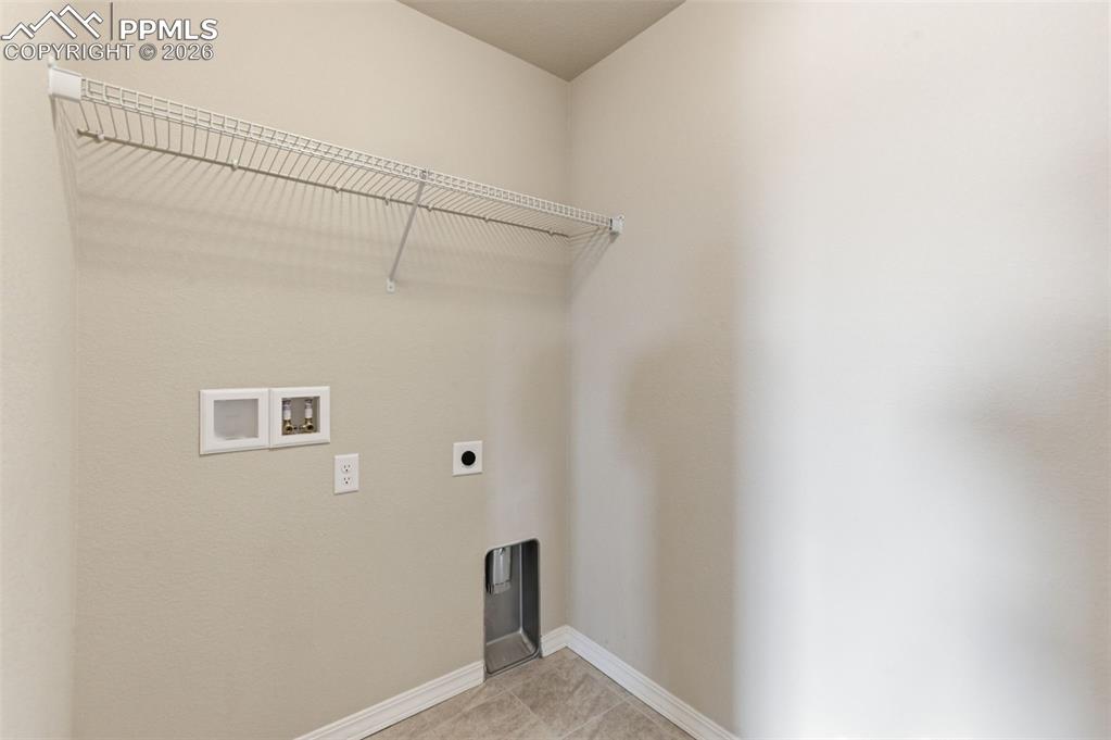 Image 42 of 46: Laundry