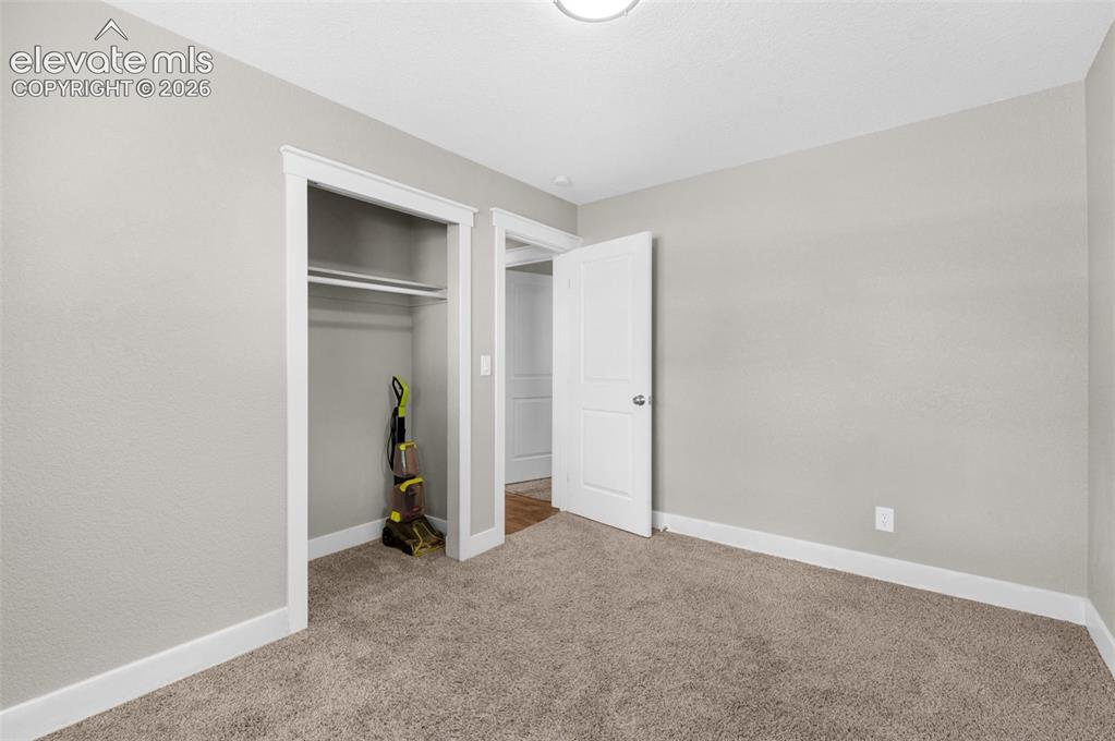 Image 21 of 47: 2nd main bedroom 