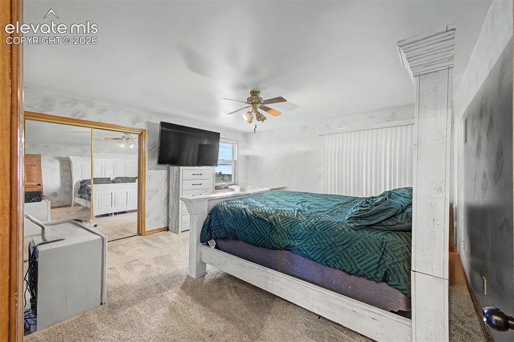 Image 22 of 45: Master Bedroom