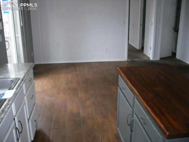 Image 12 of 37: Kitchen