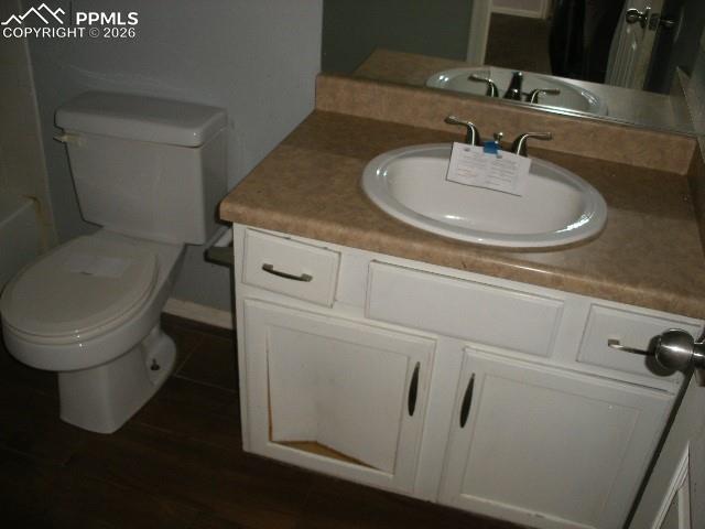 Image 24 of 37: Bathroom