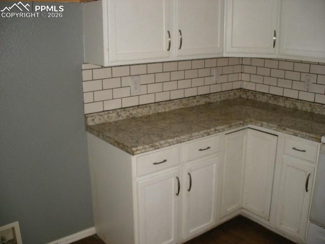 Image 8 of 37: Kitchen