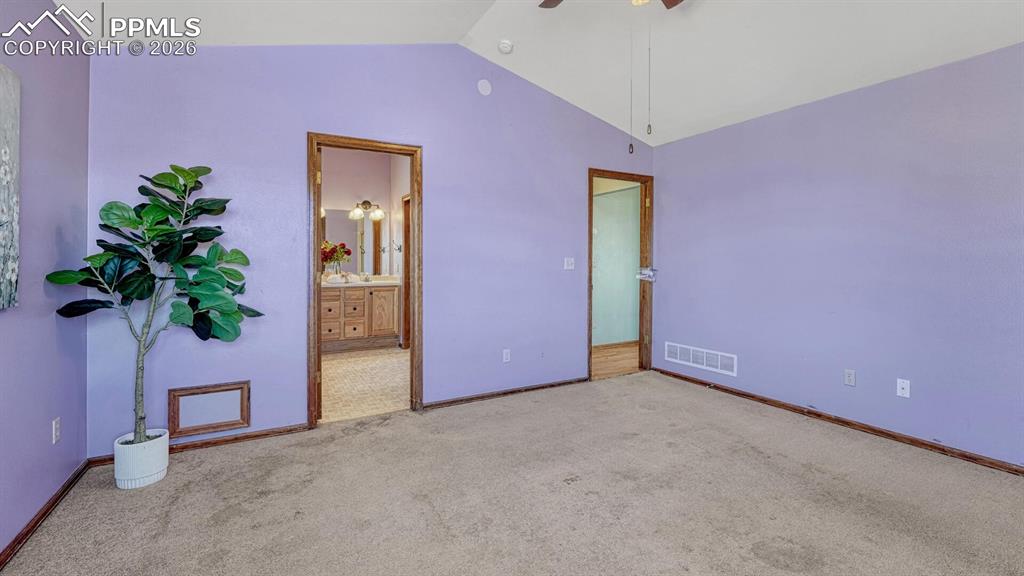 Image 25 of 50: Bedroom