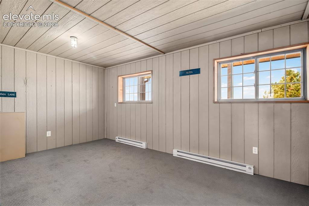 Image 39 of 50: Barn Quarters/Tack Room, New Carpet