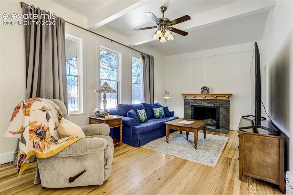 Image 8 of 49: Living Room