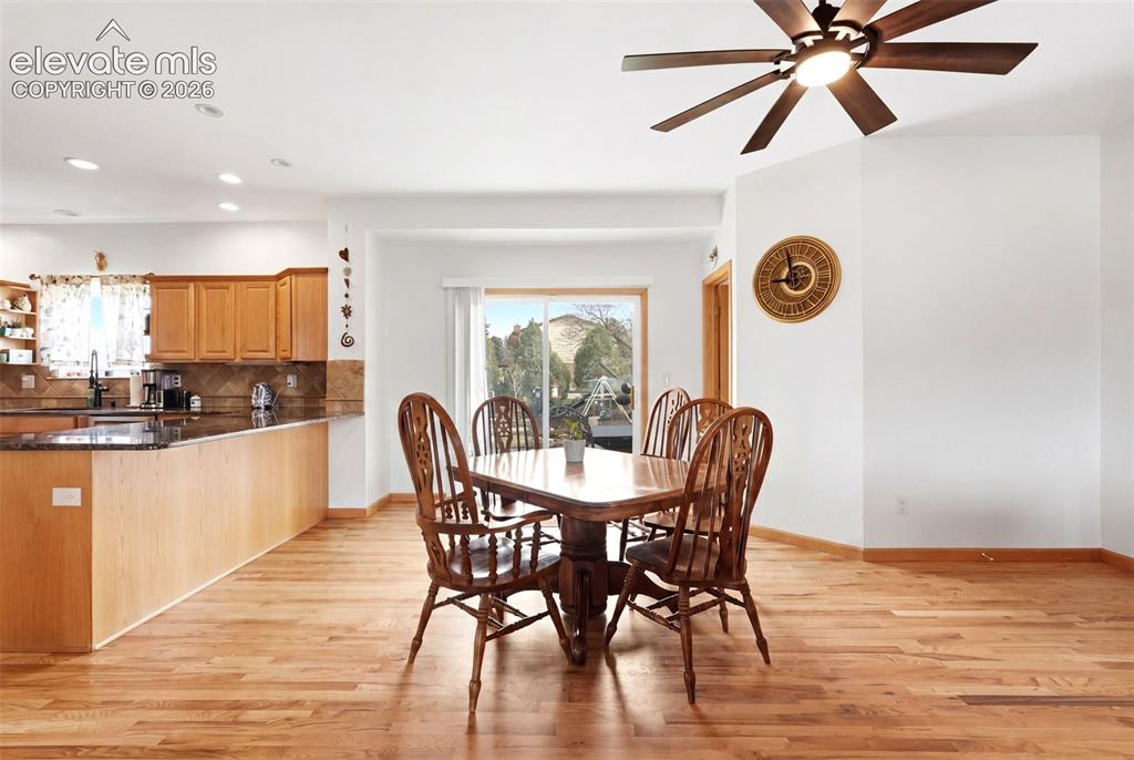 Image 13 of 47: Dining Area