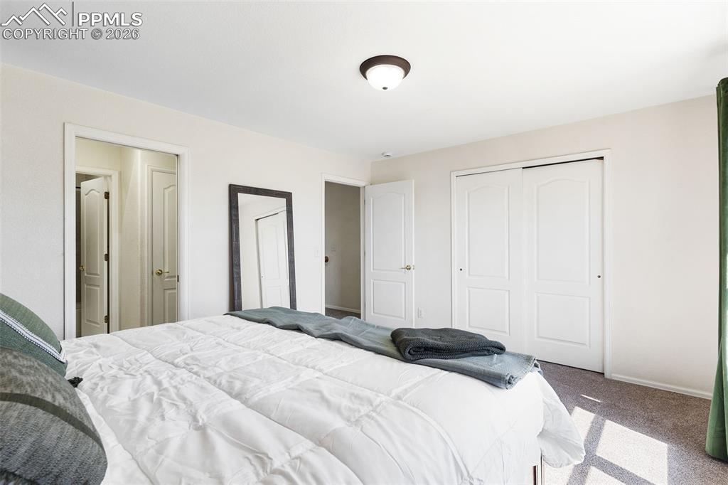 Image 14 of 34: Bedroom