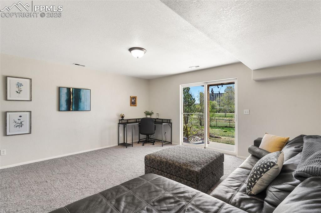 Image 23 of 34: Family Room