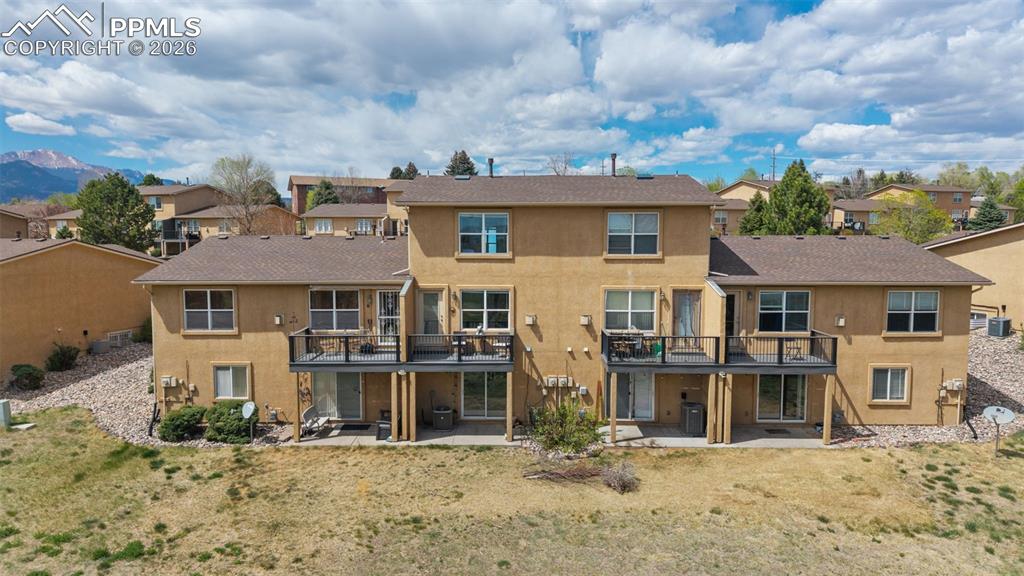 Image 30 of 34: Back of Structure