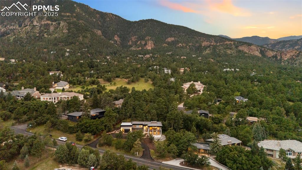 Image 40 of 48: View of mountain background