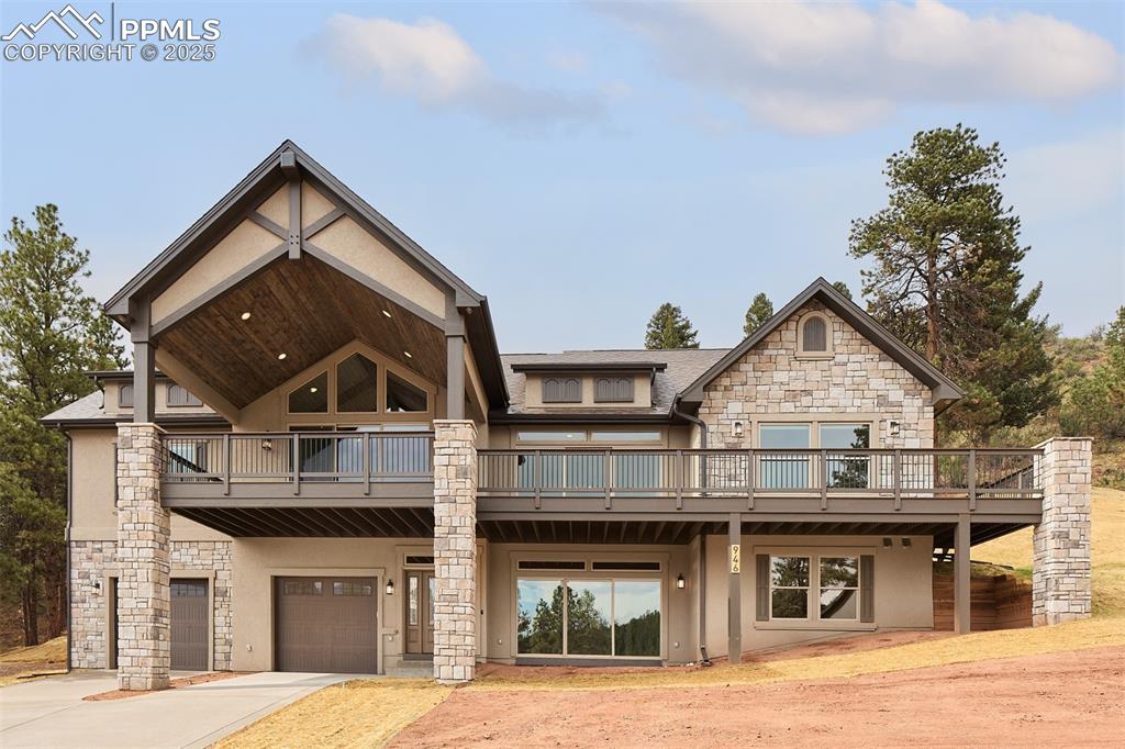 Image 14 of 21: Back of Structure