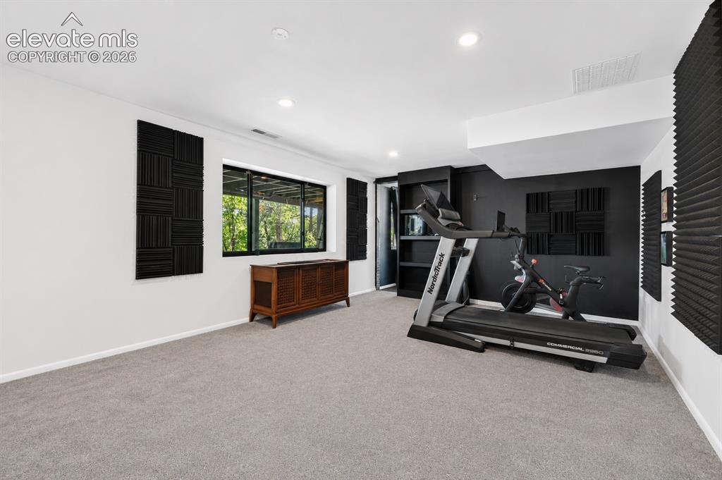 Image 22 of 29: Exercise Room
