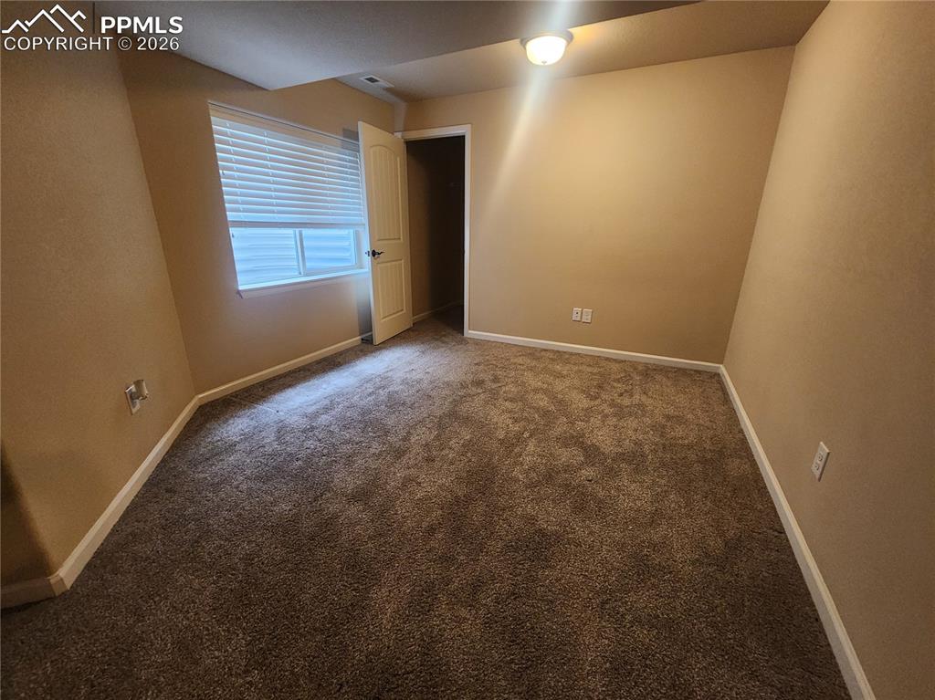 Image 13 of 17: Bathroom