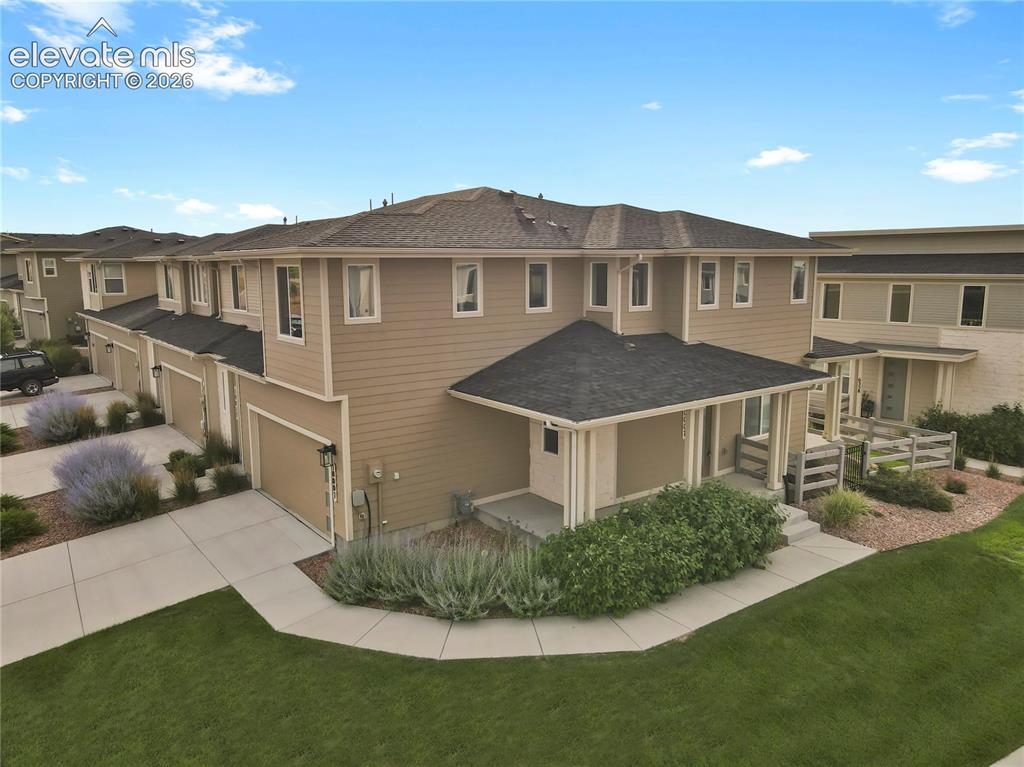 Image 17 of 28: Amazing corner lot!