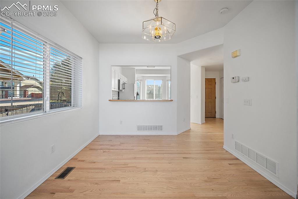 Image 8 of 46: Dining Area