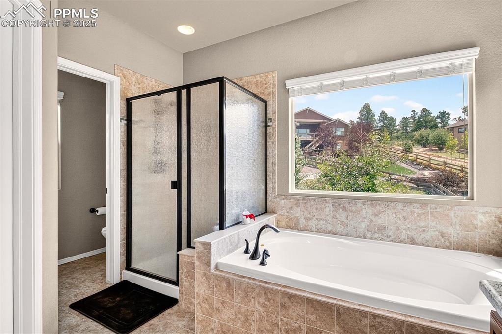 Image 25 of 48: Private Master bathroom. 