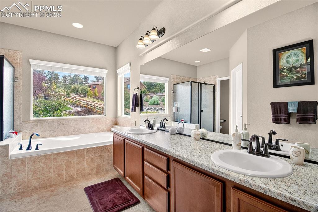 Image 26 of 48: Master bath. 