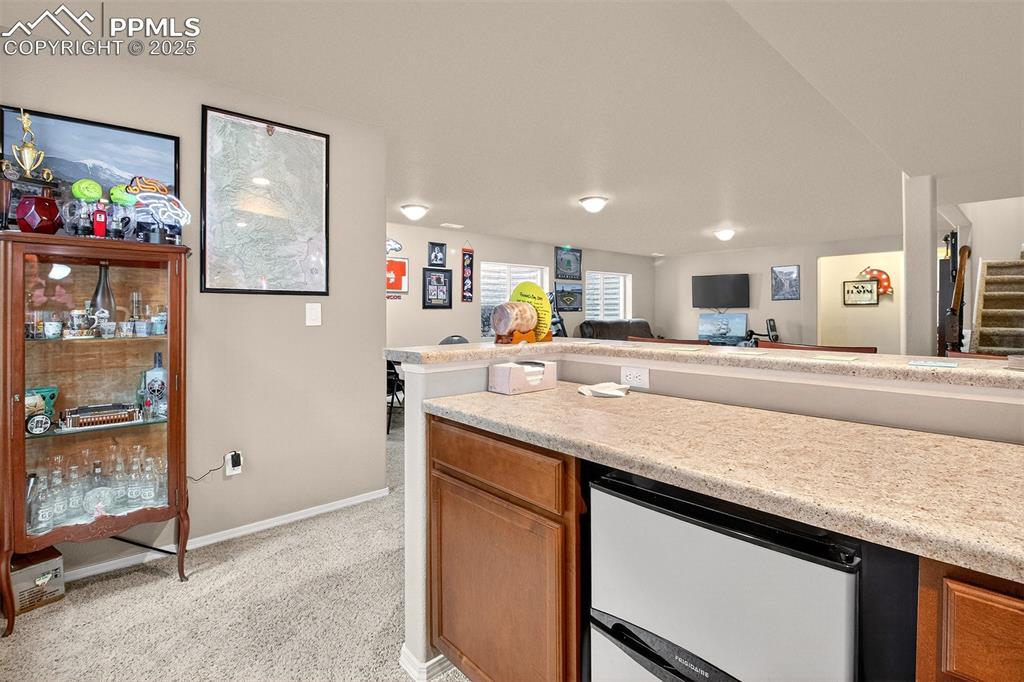 Image 45 of 48: Wet bar. 