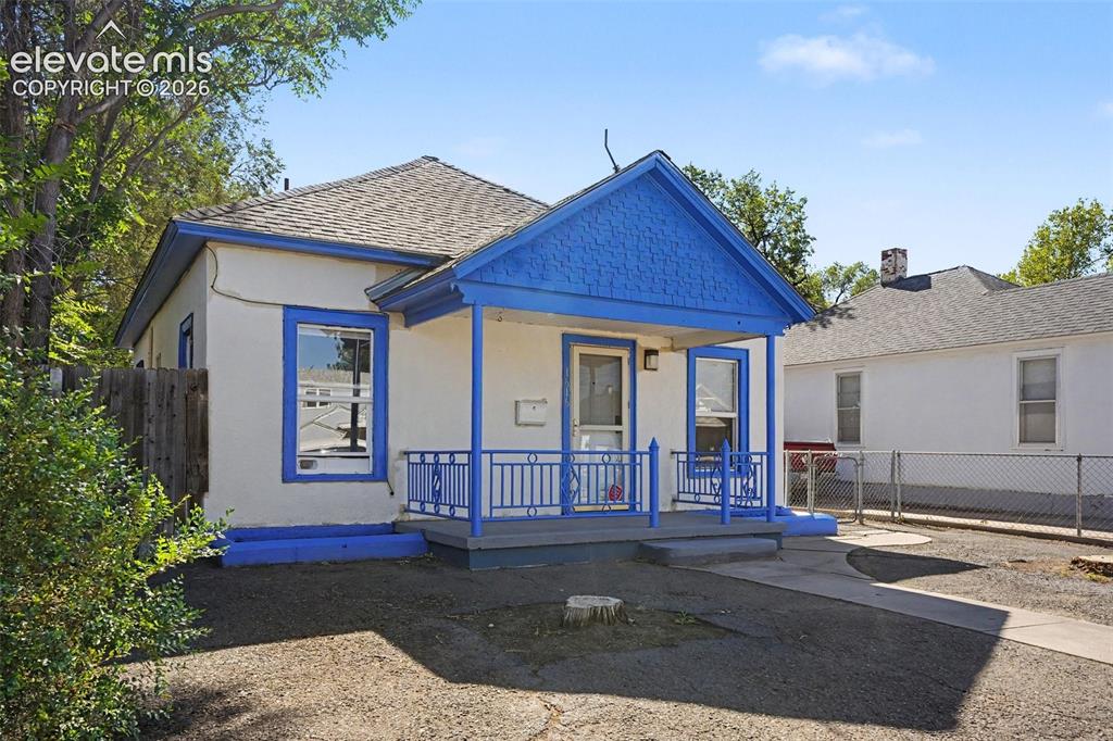 Image 3 of 23: Front of Structure